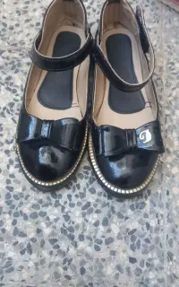 تعدادی کفش دخترانه