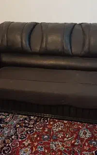 مبل راحتی کاملا سالم