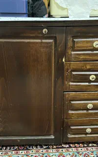 میز چرخ خیاطی کارکرده، نیاز به تعمیرکوچک و محکم