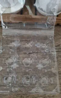 ظرف تخم‌مرغ‌ پلاستیکی