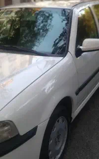 فولکس گل ۸۸ سفید بسیار سالم و زیبا