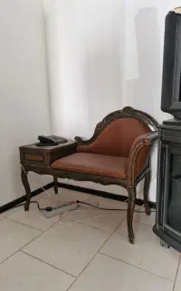 میز تلفن قدیمی