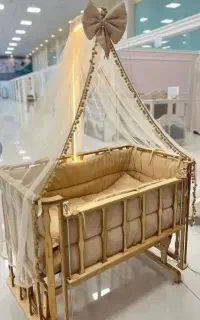 تخت و گهواره کنار مادر آنجل