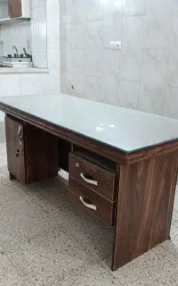 میز چوبی
