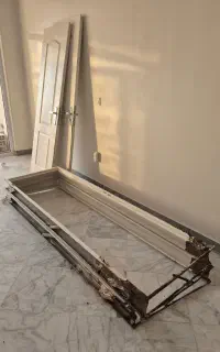 دوعدد در وچهارچوب توالت وحمام