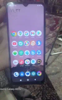 گوشی موبایل پوکوc40گیگ۶۴،رام۴+۱