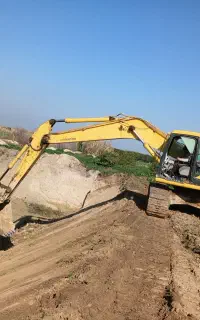 بیل مکانیکی زنجیری وبیل بکهو