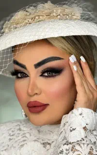 خدمات میکاپ و آموزش