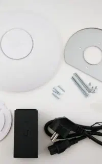 اکسس پوینت یونیفای مدل AC LR