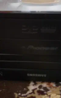 بلندگو و دی وی دی رایتر