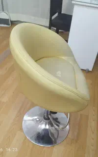 صندلی کوتاهی چرخان