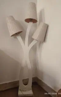اباژور ایستاده