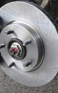 خدمات تخصصی  ترمز خودرودرمحل شما.