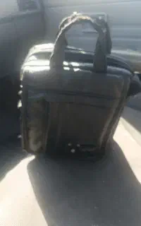 کیف سیاه