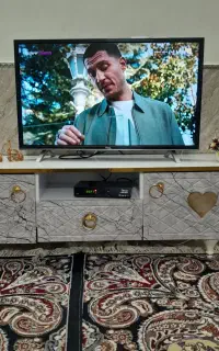 تلویزیون ۳۲اینج ال ای دی تی سل