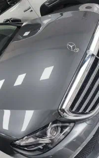 بنز E300 لوکس‌ترین سدان سقف پانوراما، پلاک منطقه‌