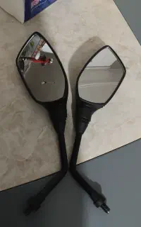 اینه بقل اپاچی