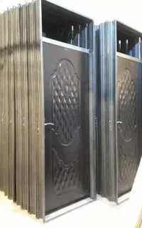 شهر درب اتاقی با چارچوب و دستگیره اماده تحویل