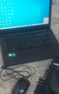 لپتاپ لنوو با تجهیزات