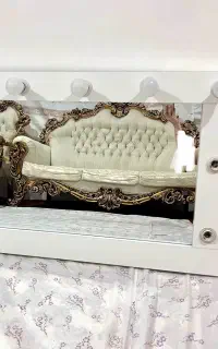 اینه چراغ دار در حد نو