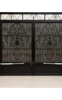 درتنکابن یک ریموت تا راحتی جک درب پارکینگ پارکینگی