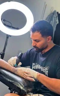 تتو حرفه ای در جزیره کیش مهرزاد