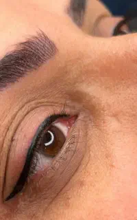 اصلاح ابرو و صورت و آرایش دائم