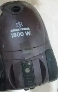 یک عدد جارو برقی و پنکه