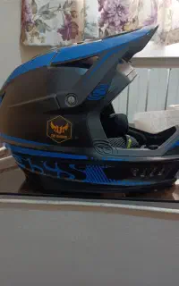 کلاه فکی دانهیل ixs xact