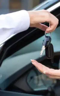 مربی آموزشگاه رانندگی