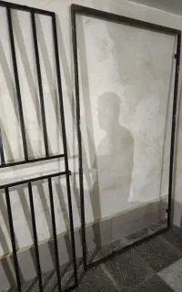 حفاظ در آهنی و درب ورودی