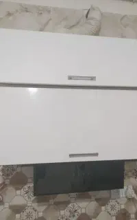 هود مخفی  آشپزخانه و کابینت.و سبزی خورد کن