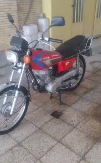 موتورسیکلت ۱۲۵ هیرمند