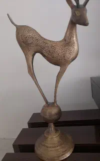 مجسمه برنجی