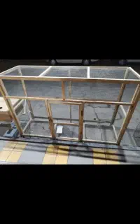 پرنده قفس تمیز