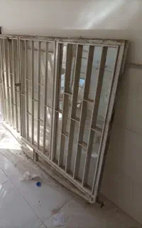 پنجره آهنی