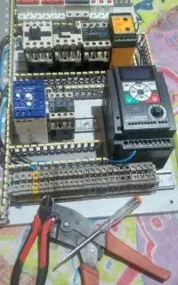 برق.برقکار.سیمکشی برق کار مزد کاملا رقابتی