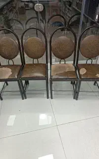 چهار عدد صندلی