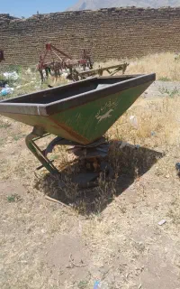 کودپاش  پشت تراکتور