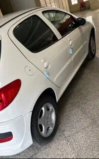 پژو۲۰۷سقف فلزمدل۱۴۰۴