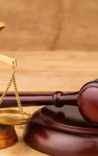 وکیل پایه یک دادگستری