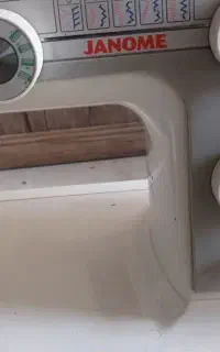 چرخ خیاطی ژانومه مدل ۳۹۳