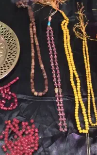 تسبیح ، سینی برنجی قدیمی ،یاقوت زرد آفریقا غیره