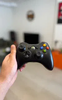 ۲ تا دسته xbox 360 سالم