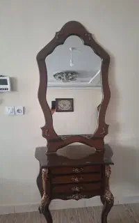 آینه و کنسول