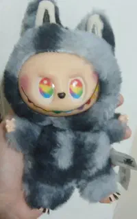 عروسک لبوبو
