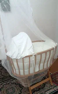 گهواره نوزاد در حد نو
