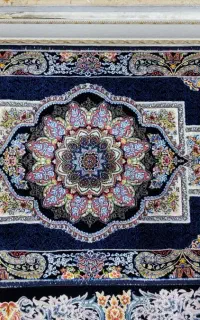 پادری خوش نقش