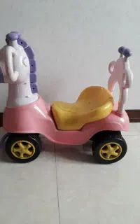 چهار چرخ بچگانه