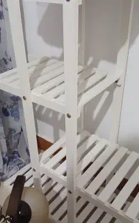 استند سفید